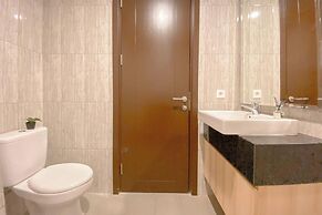 Spacious And Homey Studio At Cleon Park Apartment