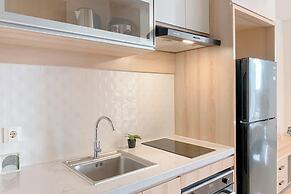 Spacious And Homey Studio At Cleon Park Apartment