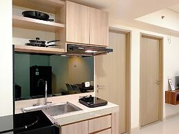 Homey 2Br With Work Space At Meikarta Apartment