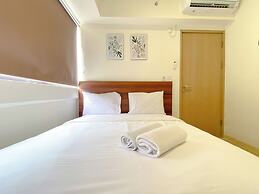 Homey 2Br With Work Space At Meikarta Apartment