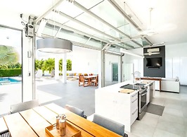 Entire Villa in Long Bay Beach