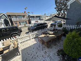 Balboa Island Beach Cottage