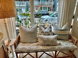 Balboa Island Beach Cottage