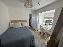 Balboa Island Beach Cottage