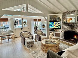 Balboa Island Beach Cottage