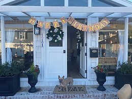 Balboa Island Beach Cottage