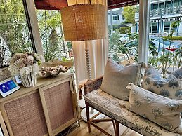 Balboa Island Beach Cottage