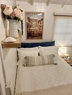 Balboa Island Beach Cottage