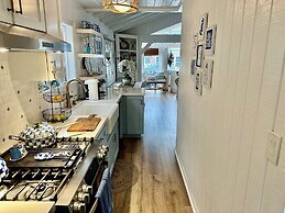 Balboa Island Beach Cottage