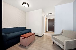 Everhome Suites Huntsville - Research Park