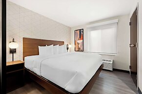 Everhome Suites Huntsville - Research Park