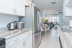 Beachside Palms - Miramar Beach