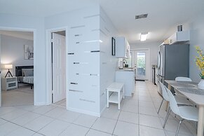 Beachside Palms - Miramar Beach