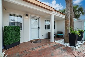 Beachside Palms - Miramar Beach