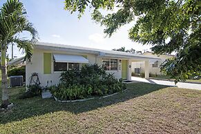 Mango House Immaculate 3 BDR in Boynton Beach!