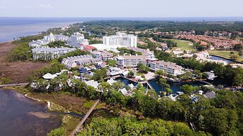 Sandestin Bungalo 46: Golf Cart, Pool, Beach