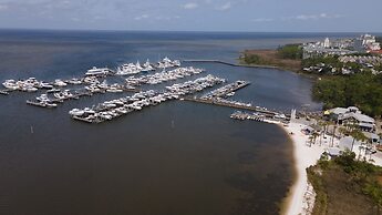 Sandestin Bungalo 46: Golf Cart, Pool, Beach