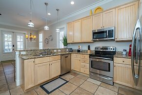 Sandestin Bungalo 46: Golf Cart, Pool, Beach