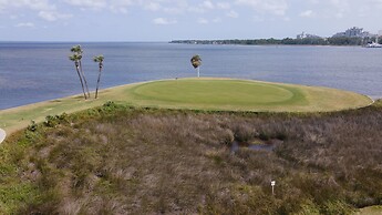 Sandestin Bungalo 46: Golf Cart, Pool, Beach