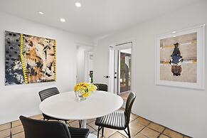 Charming Spanish Colonial A Chic Retreat for 4!