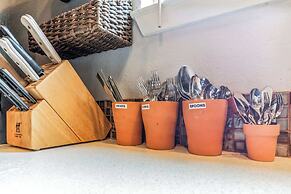 Cozy Retreat in Central East Austin