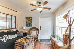 Cozy Retreat in Central East Austin