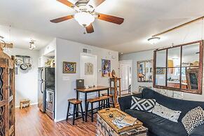 Cozy Retreat in Central East Austin