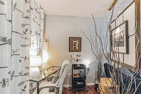 Cozy Retreat in Central East Austin