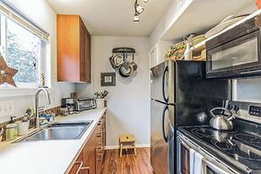 Cozy Retreat in Central East Austin