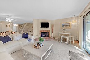 Fore Season Retreat 2 BDR in Desirable Resort!