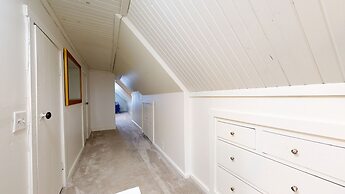 Vista View Villa Suites