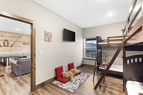 The Rock at Branson Cove 5 BDR on Table Rock!