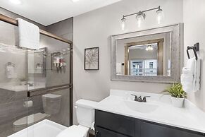 The Rock at Branson Cove 5 BDR on Table Rock!