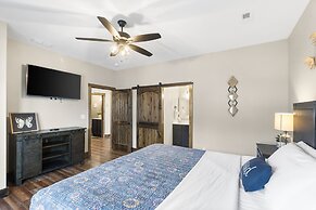 The Rock at Branson Cove 5 BDR on Table Rock!