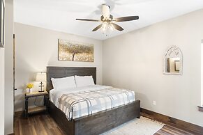 The Rock at Branson Cove 5 BDR on Table Rock!