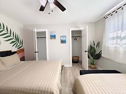 Sageview Cottage 4 BDR w/ Pool, Pet Friendly!