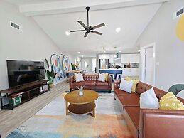 Sageview Cottage 4 BDR w/ Pool, Pet Friendly!