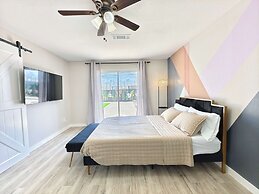 Sageview Cottage 4 BDR w/ Pool, Pet Friendly!