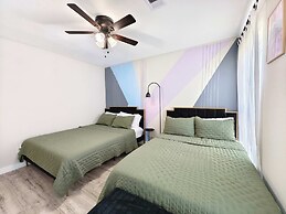 Sageview Cottage 4 BDR w/ Pool, Pet Friendly!