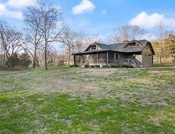 Leipers Retreat Secluded 3 BDR Craftsman Home