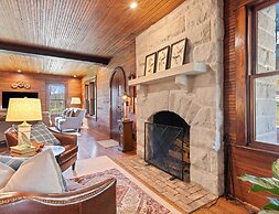 Leipers Retreat Secluded 3 BDR Craftsman Home