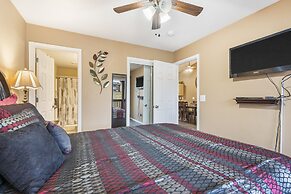 Stunning Water View Pet Friendly, Indoor Pool