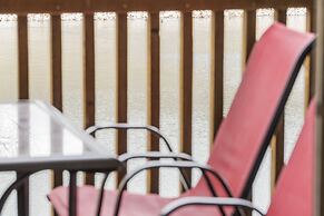 Stunning Water View Pet Friendly, Indoor Pool