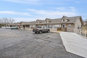 Stunning Water View Pet Friendly, Indoor Pool