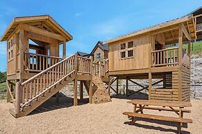 Two Pines Endless Views and Attractions!