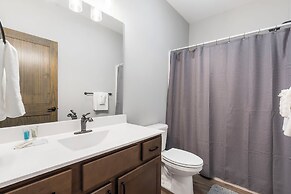 Two Pines Endless Views and Attractions!