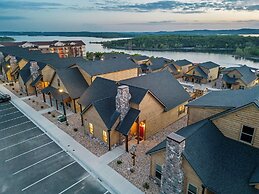 Two Pines Endless Views and Attractions!