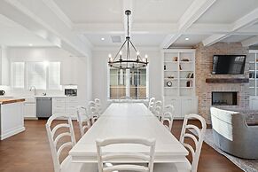 Gated 5 Bedroom Walkable to East Austin