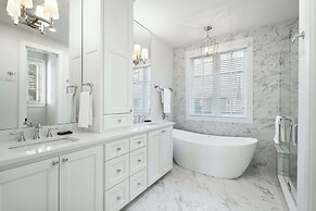 Gated 5 Bedroom Walkable to East Austin