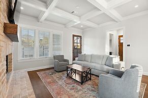 Gated 5 Bedroom Walkable to East Austin